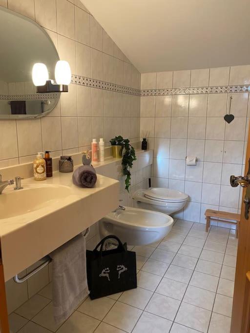 בישופסווייסן Neues Ruhiges Apartment, Bergblick, Stellplatz מראה חיצוני תמונה