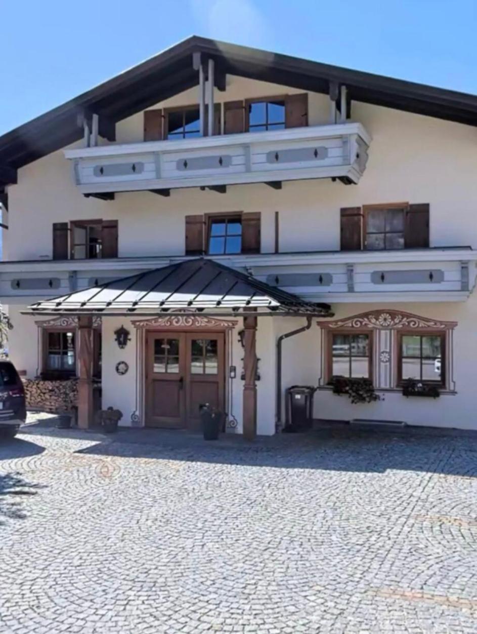 בישופסווייסן Neues Ruhiges Apartment, Bergblick, Stellplatz מראה חיצוני תמונה